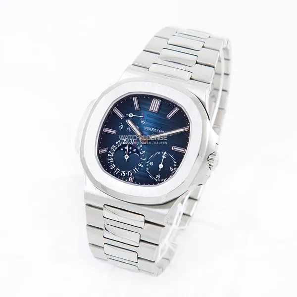 02641_watchlounge_lo.jpg