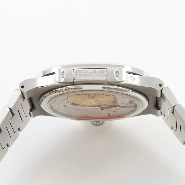 02645_watchlounge_lo.jpg