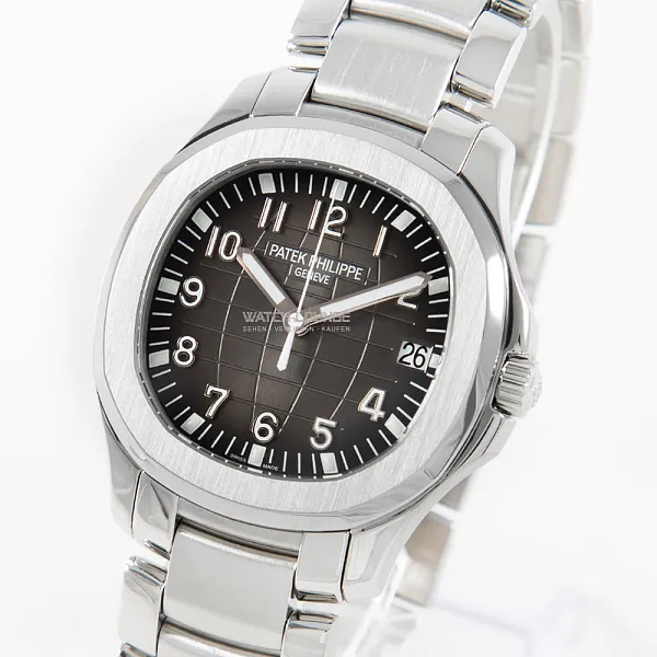 03507_watchlounge_lo_1.jpg