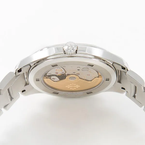 03512_watchlounge_lo.jpg