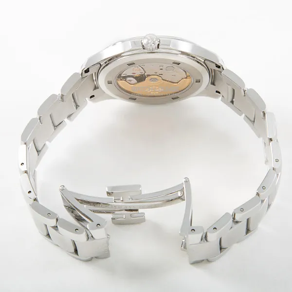03515_watchlounge_lo.jpg