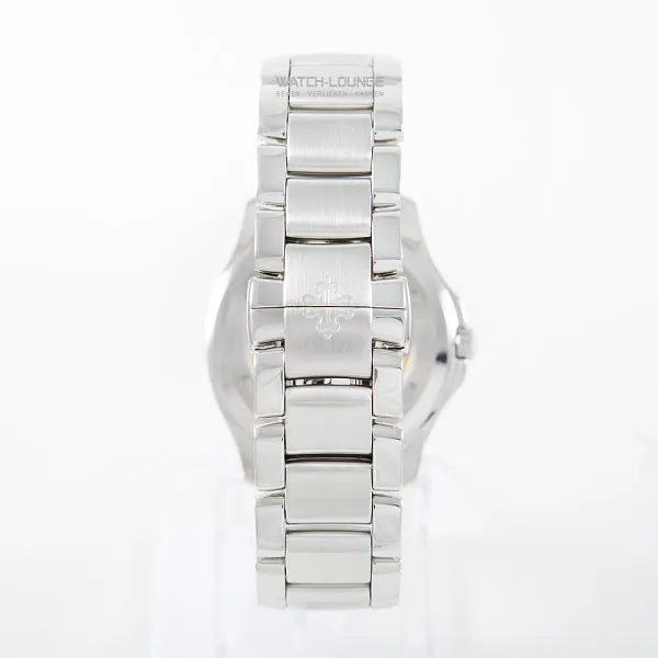 03516_watchlounge_lo.jpg