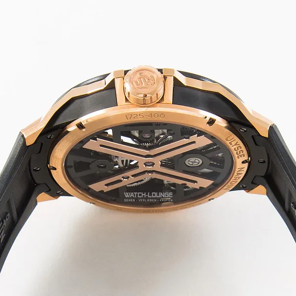 04557_watchlounge_lo.jpg