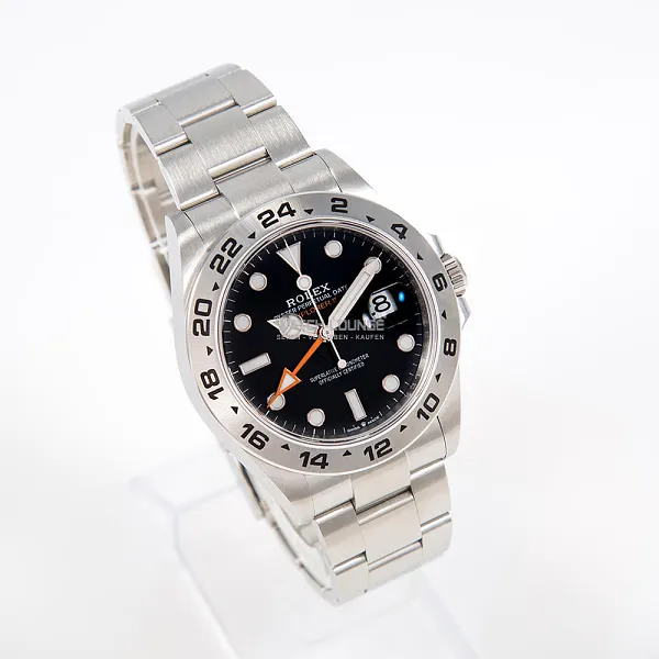 06405_watchlounge_lo_1.jpg