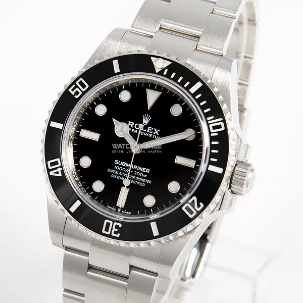 06761_watchlounge_lo_2.jpg