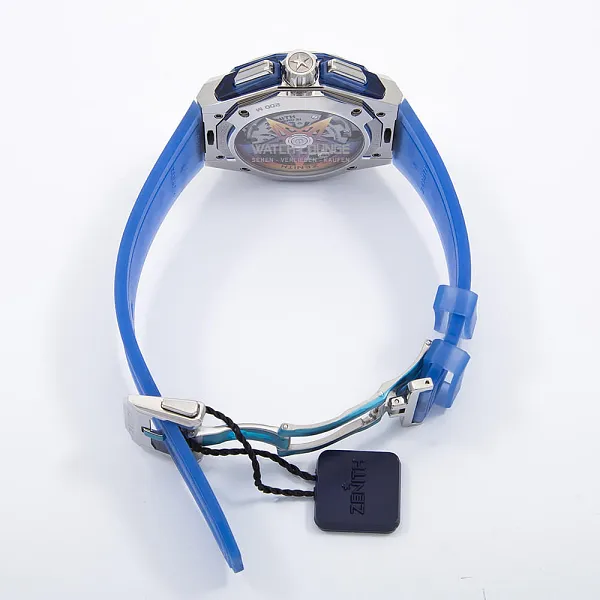 07183_watchlounge_lo.jpg