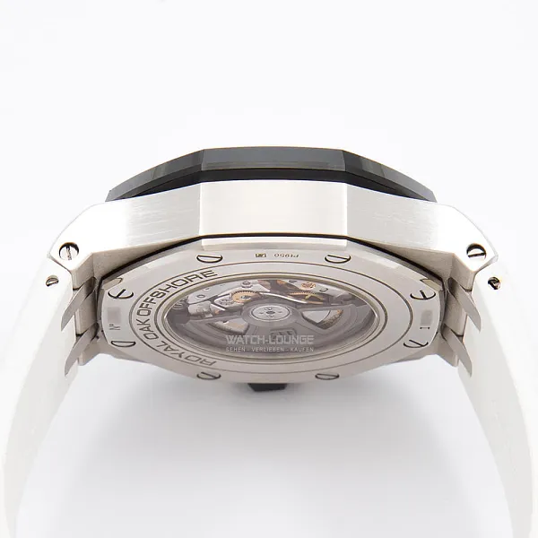 08278_watchlounge_lo.jpg