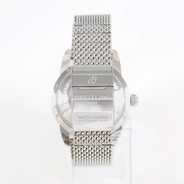 08508_watchlounge_lo.jpg