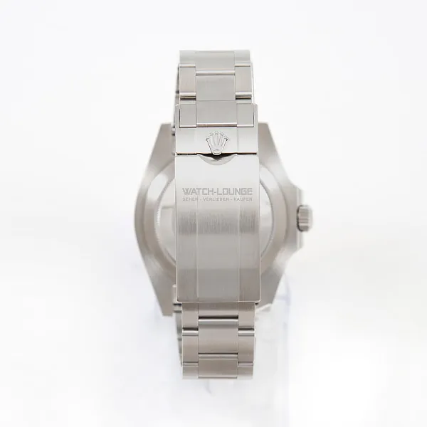 08886_watchlounge_lo.jpg