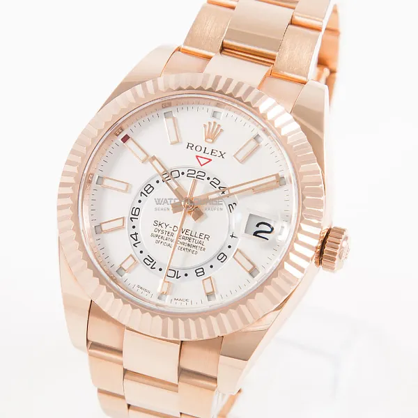 09223_watchlounge_lo_1.jpg