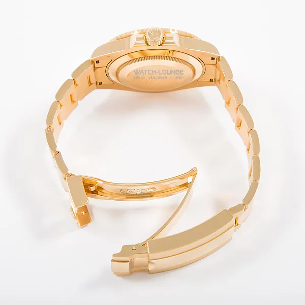 09240_watchlounge_lo.jpg
