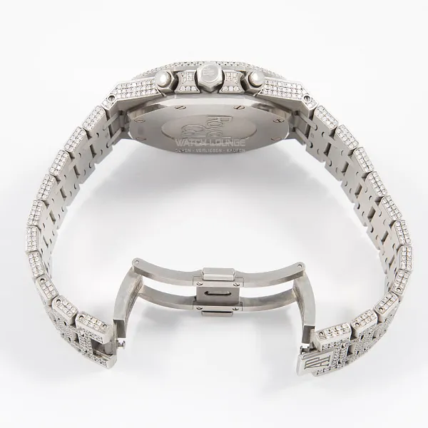 09264_watchlounge_lo.jpg