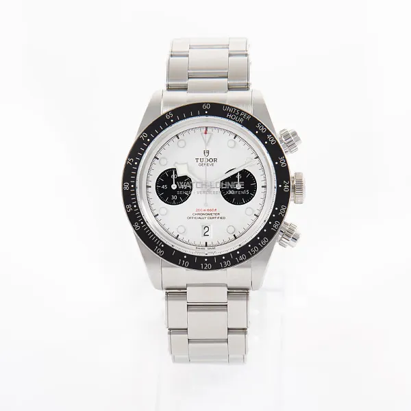 09926_watchlounge_lo.jpg