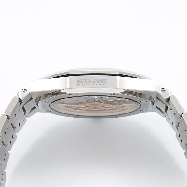 11947_watchlounge_lo.jpg