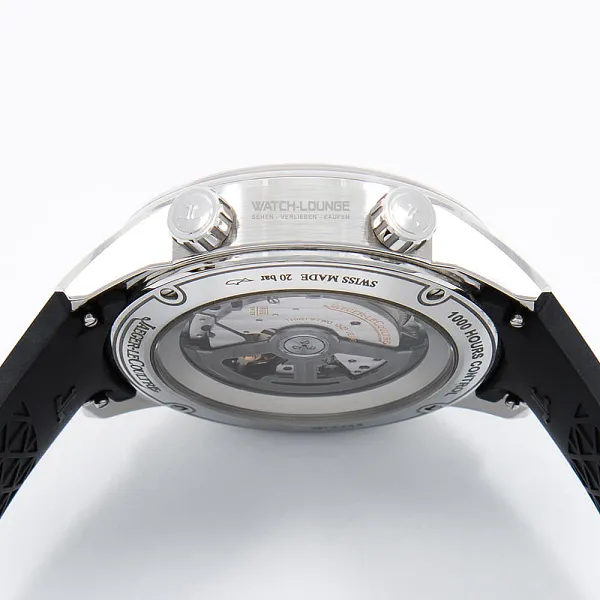 12036_watchlounge_lo.jpg