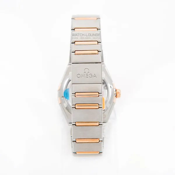 12114_watchlounge_lo.jpg