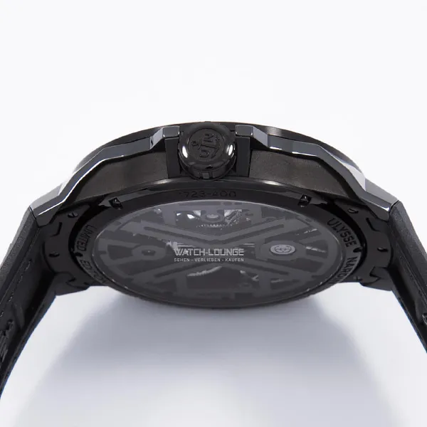 13007_watchlounge_lo.jpg