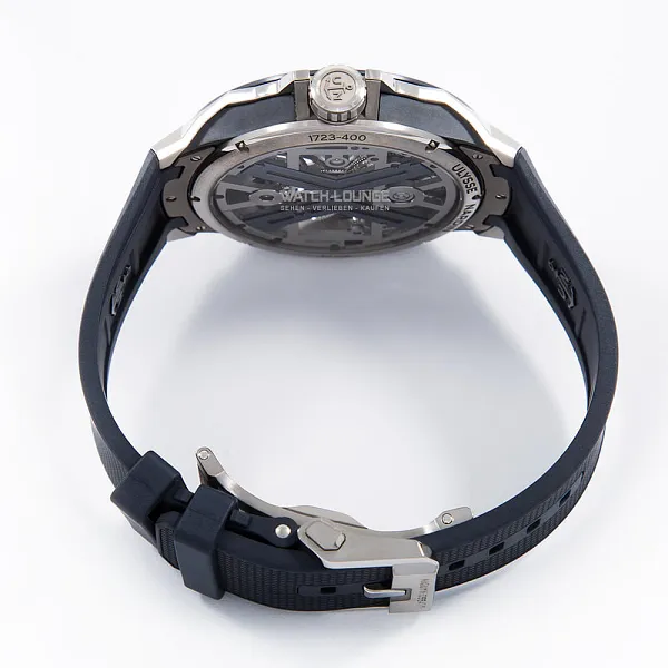 13175_watchlounge_lo.jpg