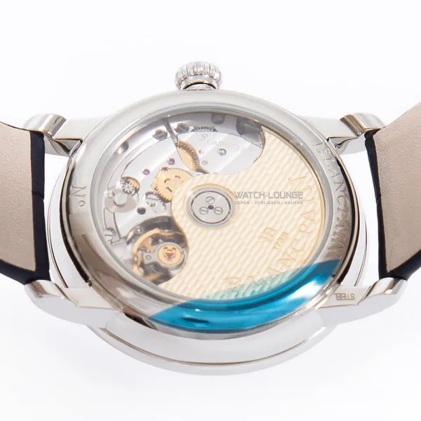 13223_watchlounge_lo.jpg