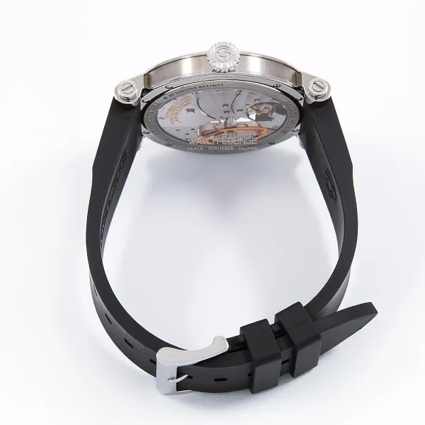 13611_watchlounge_lo.jpg