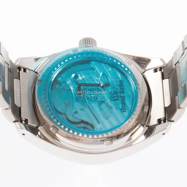 13717_watchlounge_lo.jpg