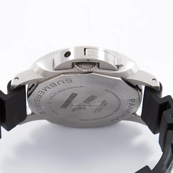 13801_watchlounge_lo.jpg