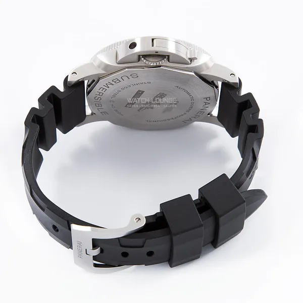 13803_watchlounge_lo.jpg