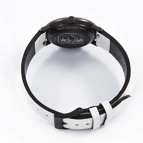 13859_watchlounge_lo.jpg