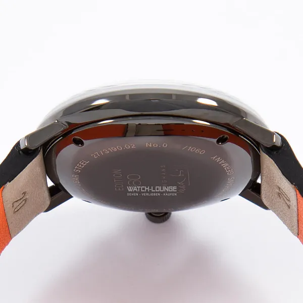 13956_watchlounge_lo.jpg