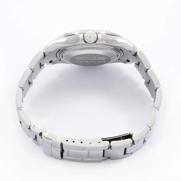 13999_watchlounge_lo.jpg