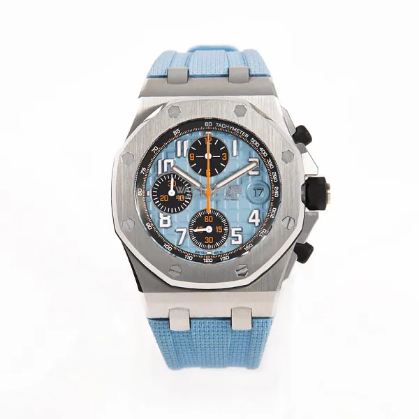 14051_watchlounge_lo.jpg
