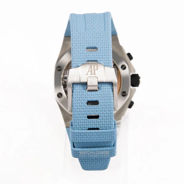 14058_watchlounge_lo.jpg
