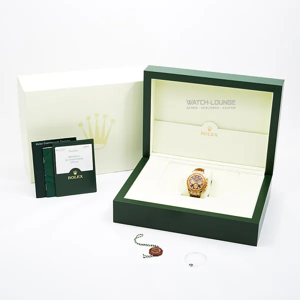 14194_watchlounge_lo.jpg