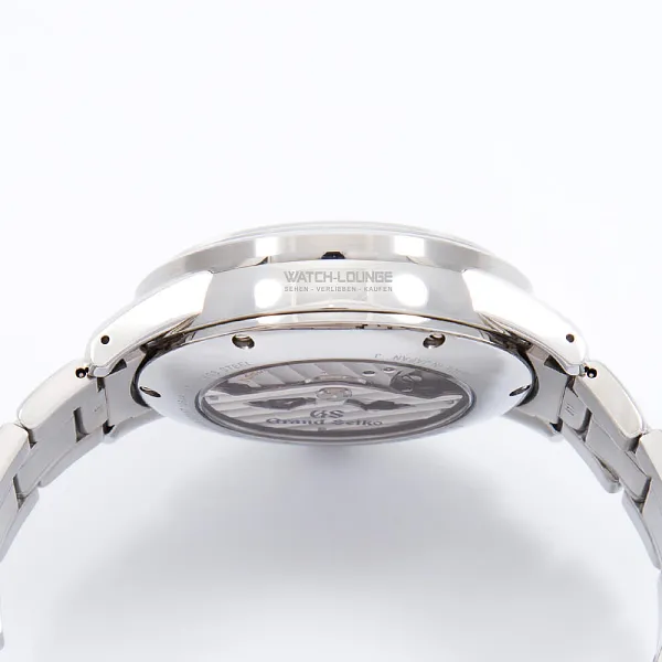 14260_watchlounge_lo.jpg