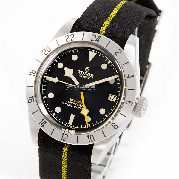 14302_watchlounge_lo_1.jpg
