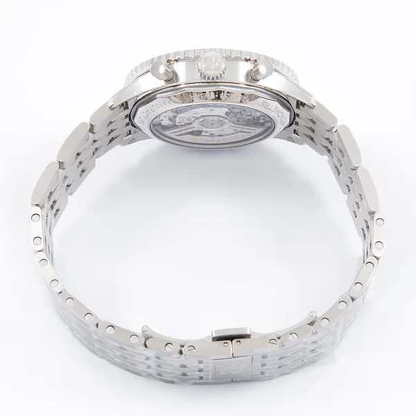 14377_watchlounge_lo.jpg