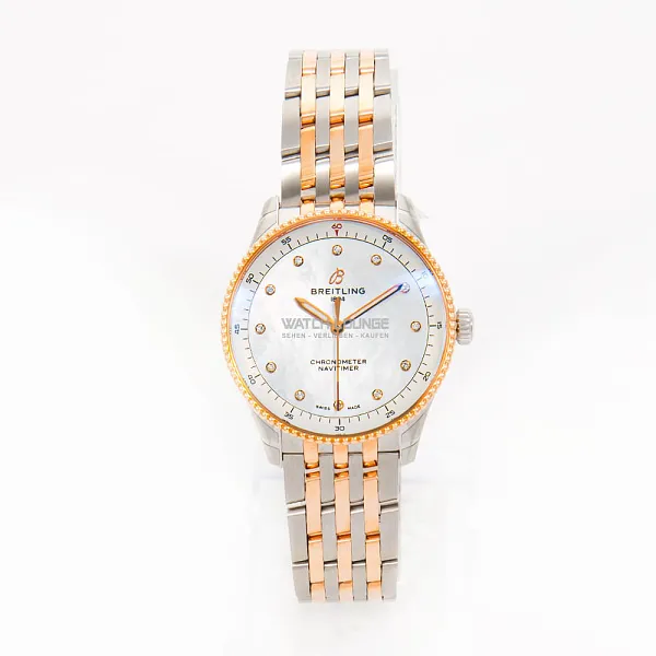 14493_watchlounge_lo.jpg