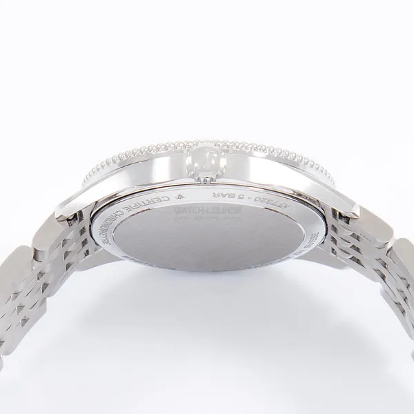 14507_watchlounge_lo.jpg