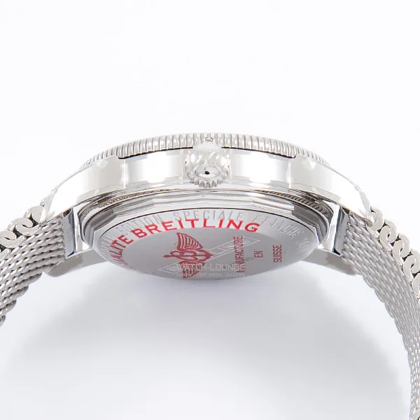 14518_watchlounge_lo.jpg